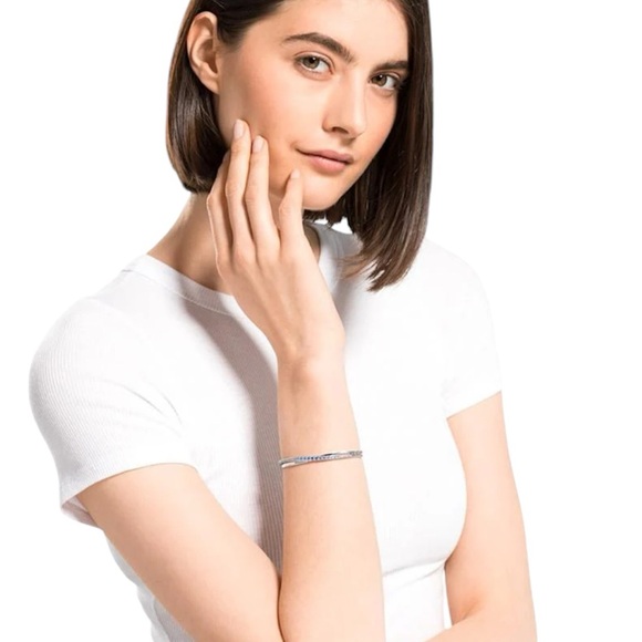 𝐒𝐰𝐚𝐫𝐨𝐯𝐬𝐤𝐢 𝐍𝐖𝐓 Twist Rows Bracelet Blue Rhodium Plated - Picture 4 of 11